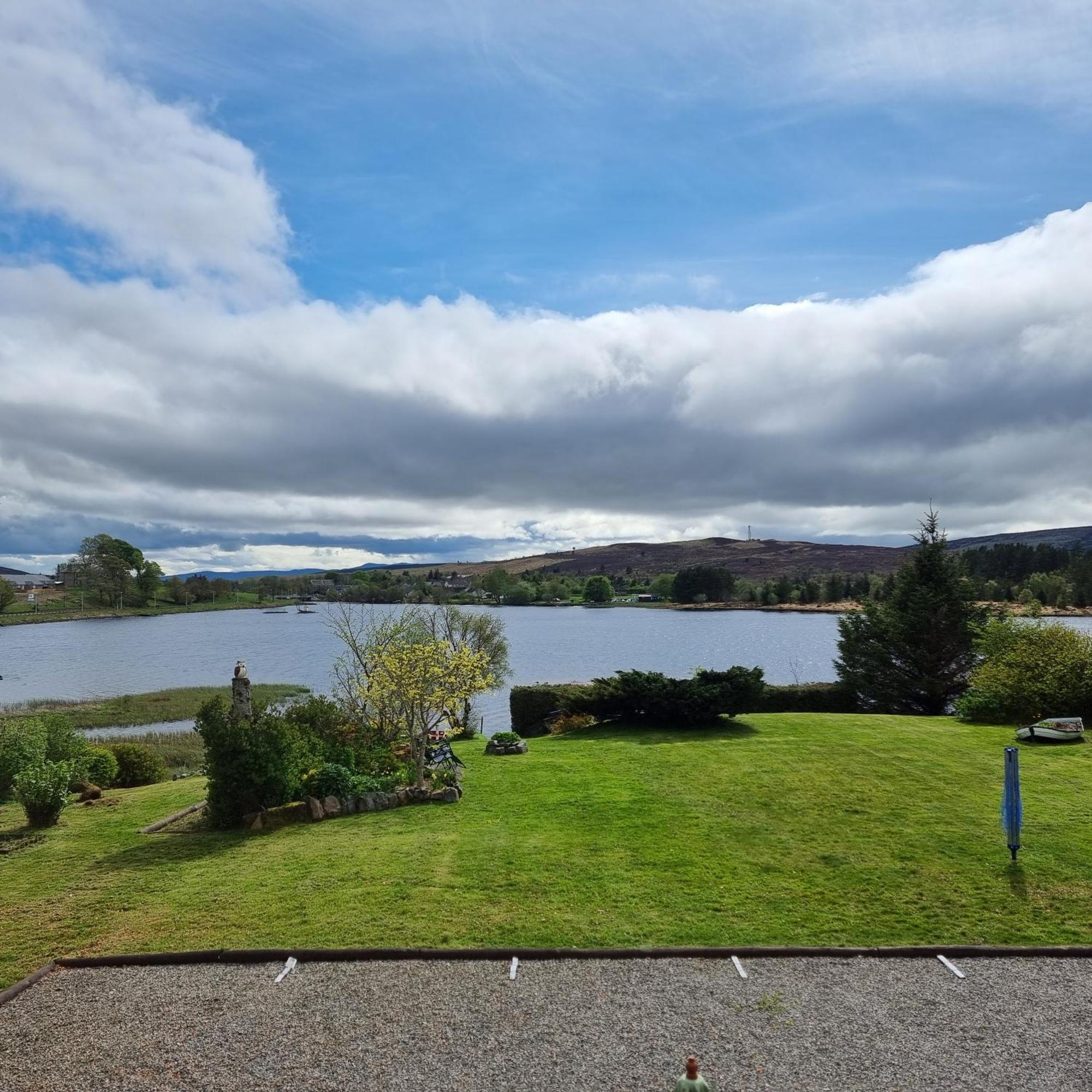 Loch View, Lairg Hotel Exterior foto